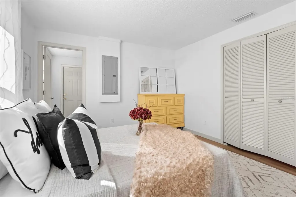 1049 W New York Avenue Orange City FL 32763