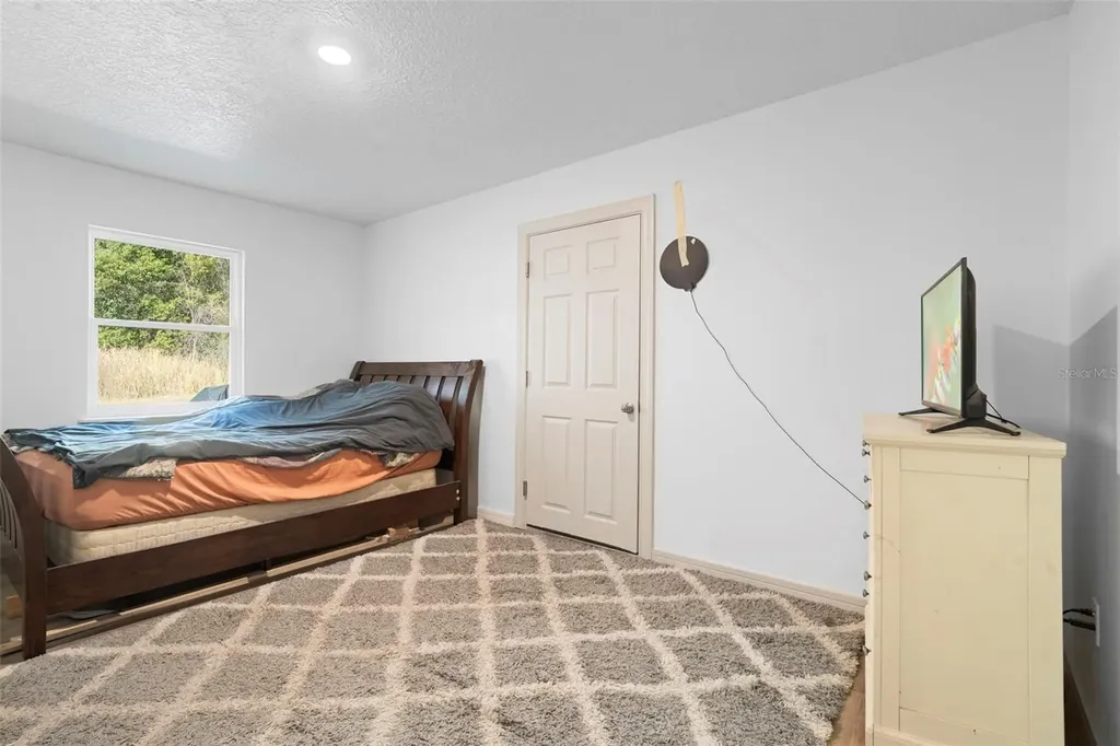 1049 W New York Avenue Orange City FL 32763
