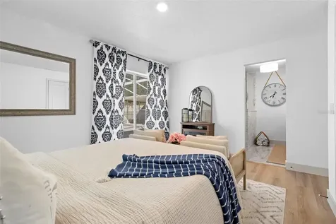 1049 W New York Avenue Orange City FL 32763