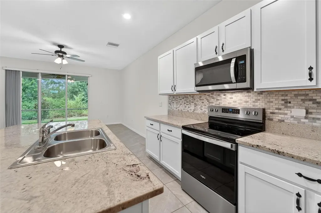 5068 Captain Davis Drive Wimauma FL 33598