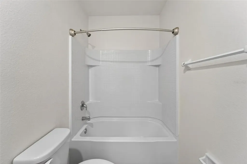 5068 Captain Davis Drive Wimauma FL 33598