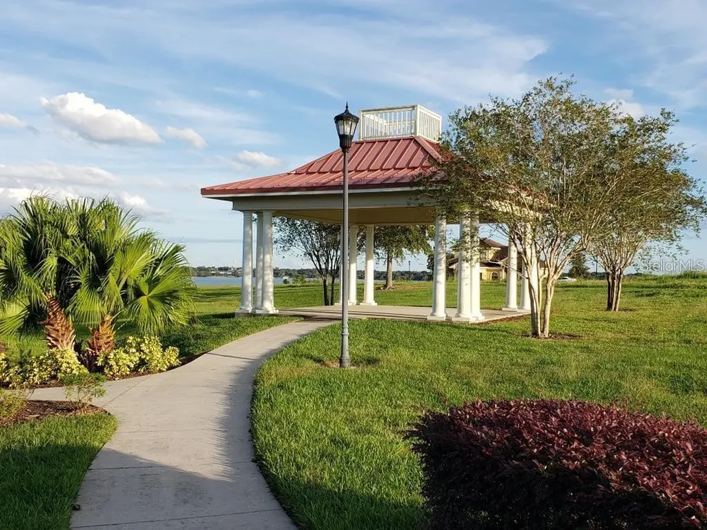 295 Spinnaker Court Auburndale FL 33823