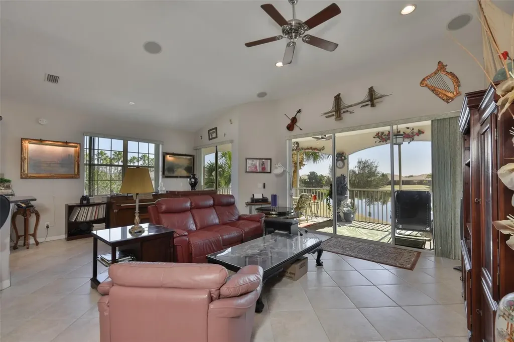 2207 S Pebble Beach Boulevard Sun City Center FL 33573