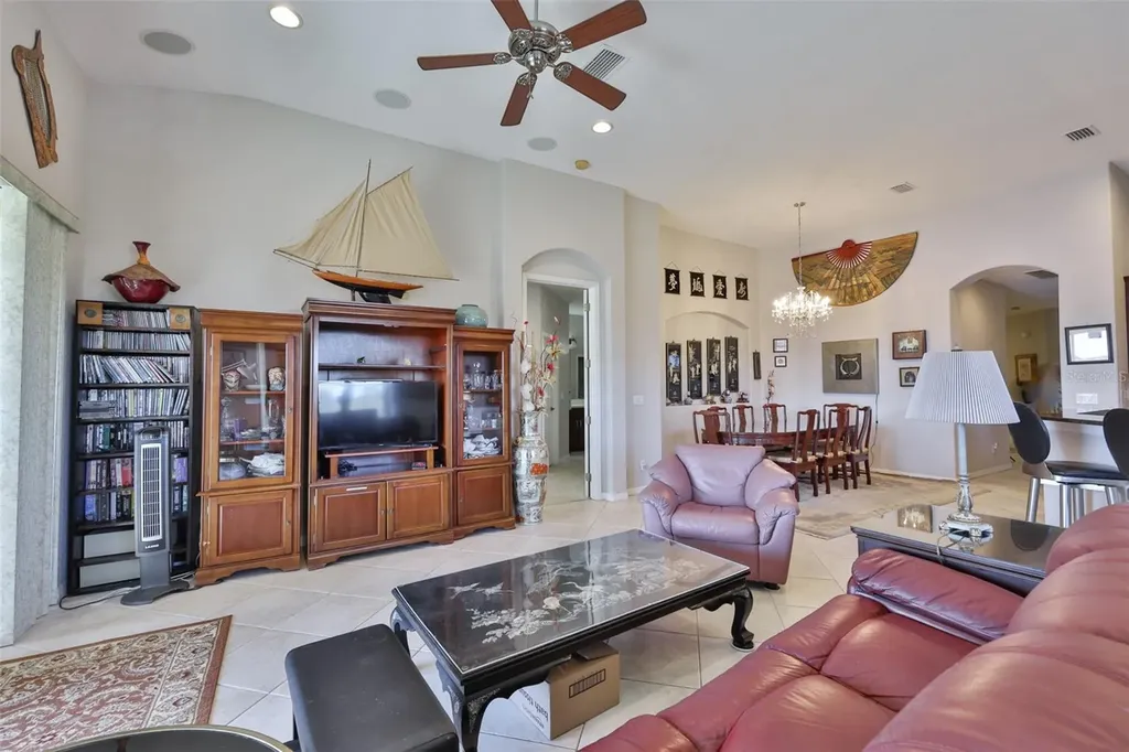 2207 S Pebble Beach Boulevard Sun City Center FL 33573