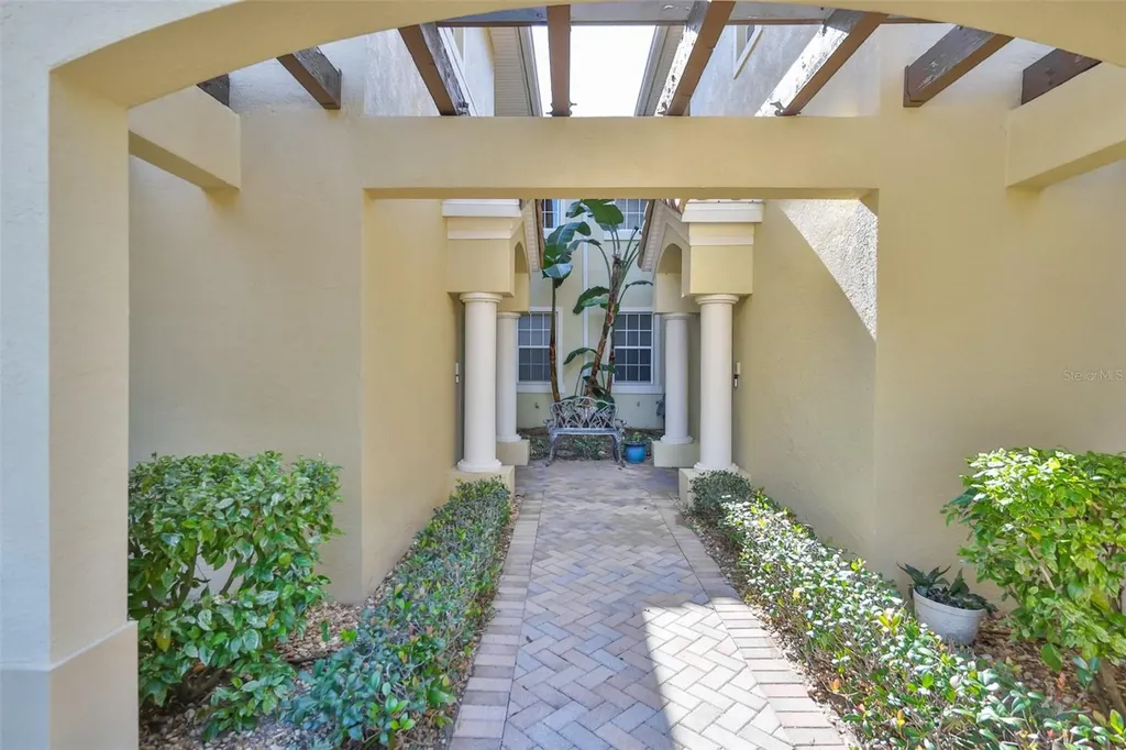 2207 S Pebble Beach Boulevard Sun City Center FL 33573