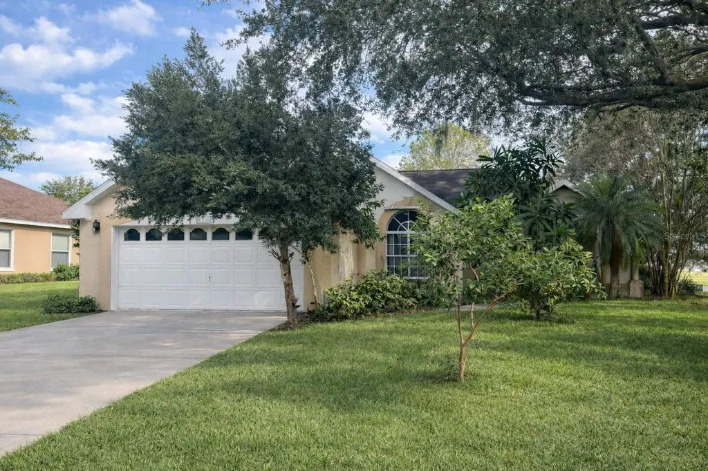 1901 Ashley Oaks Court St Cloud FL 34771
