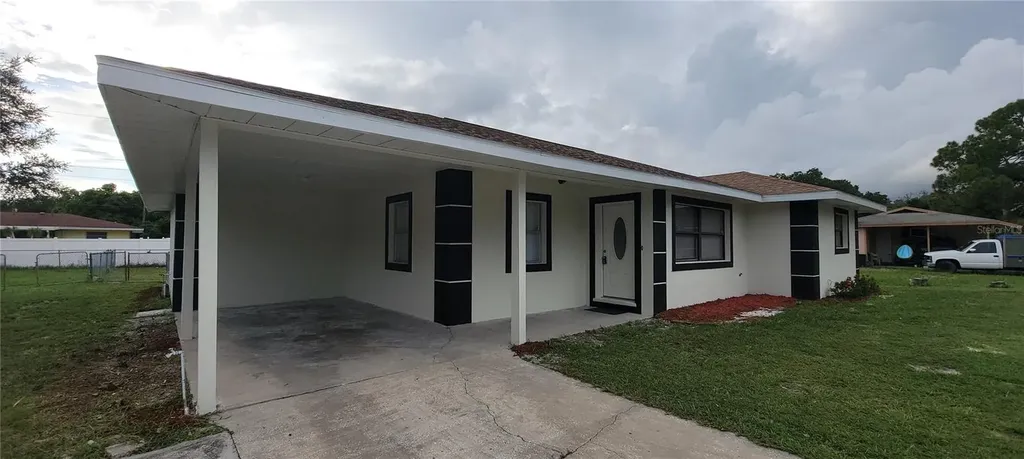 2804 4th Street E Bradenton FL 34208