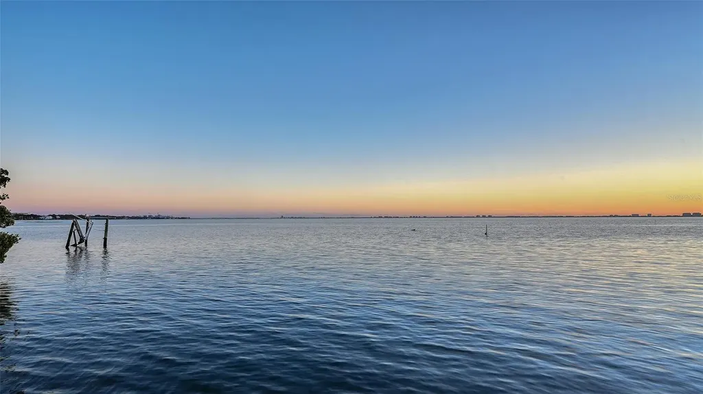 7322 Westmoreland Drive Sarasota FL 34243