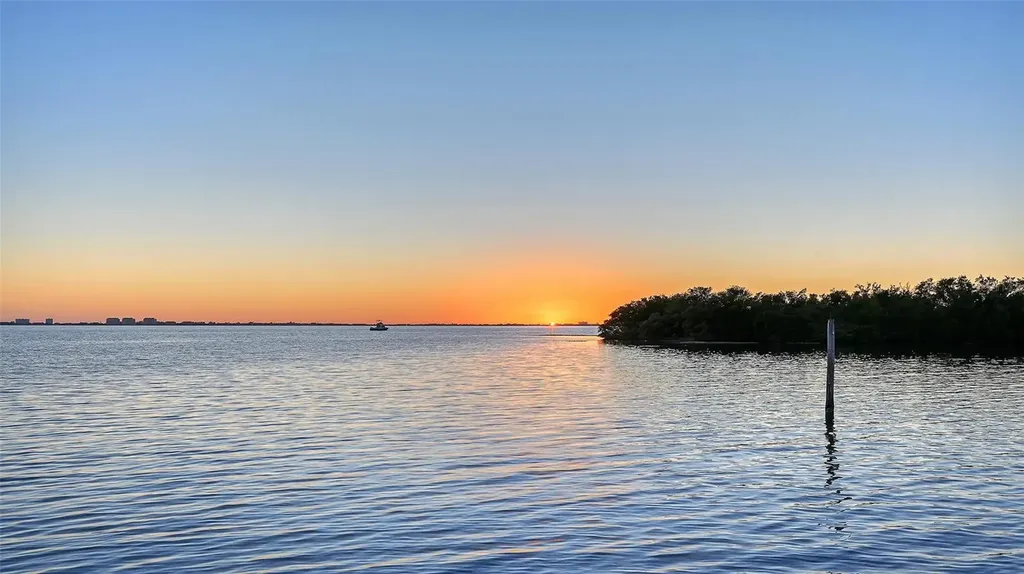 7322 Westmoreland Drive Sarasota FL 34243