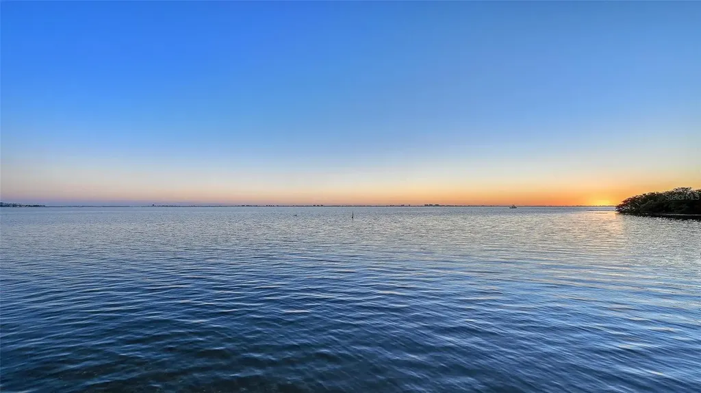 7322 Westmoreland Drive Sarasota FL 34243