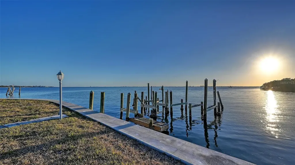7322 Westmoreland Drive Sarasota FL 34243