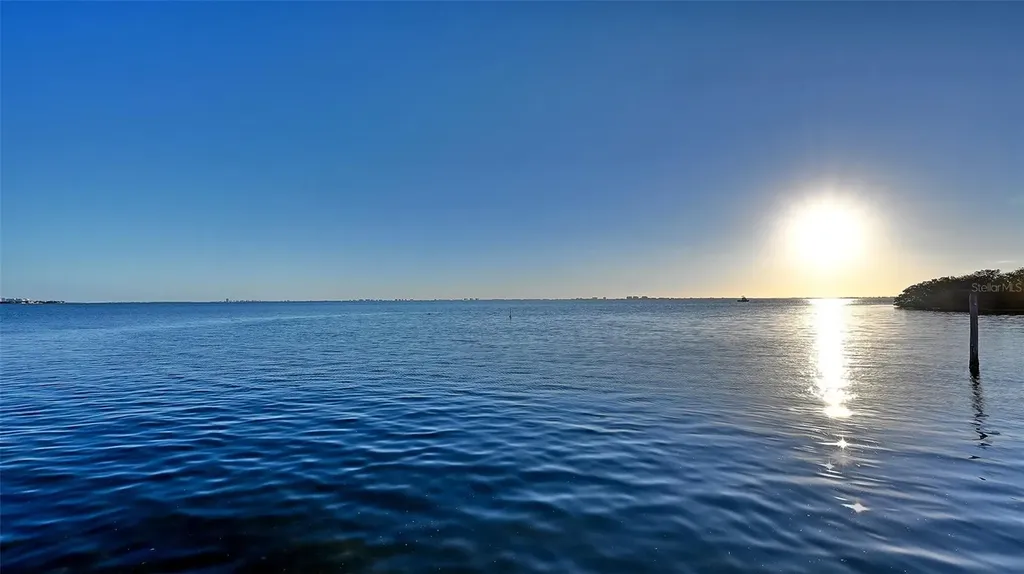 7322 Westmoreland Drive Sarasota FL 34243
