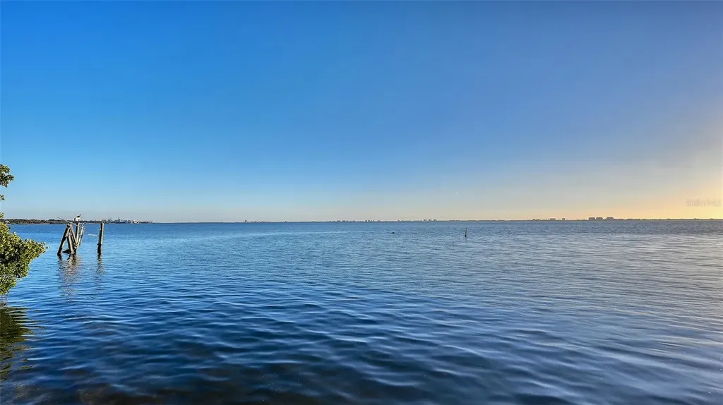 7322 Westmoreland Drive Sarasota FL 34243