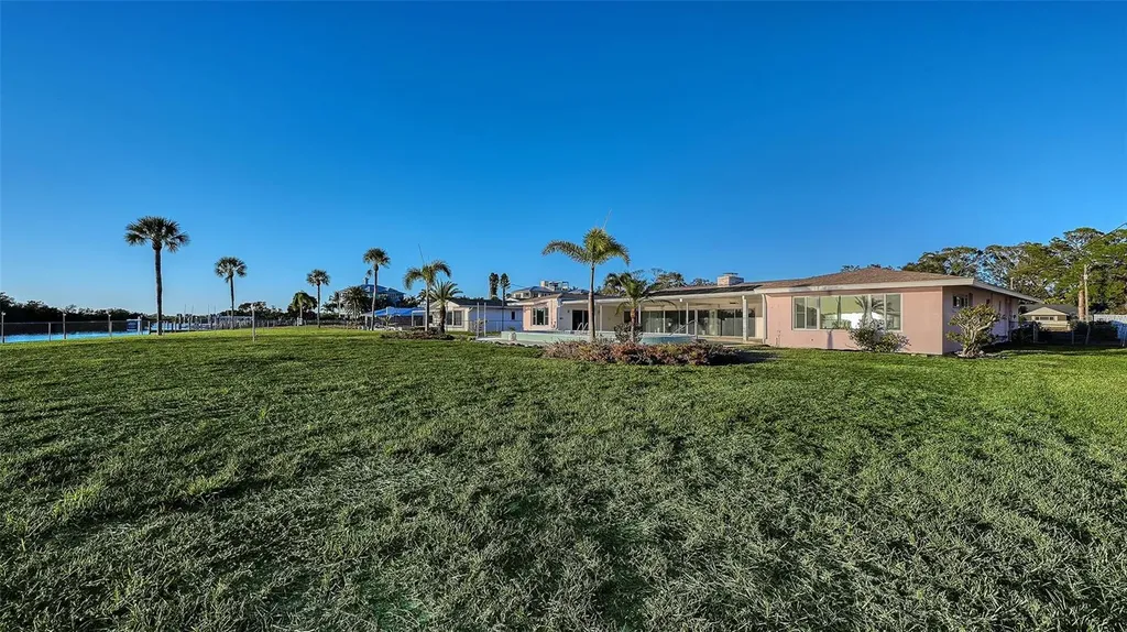 7322 Westmoreland Drive Sarasota FL 34243