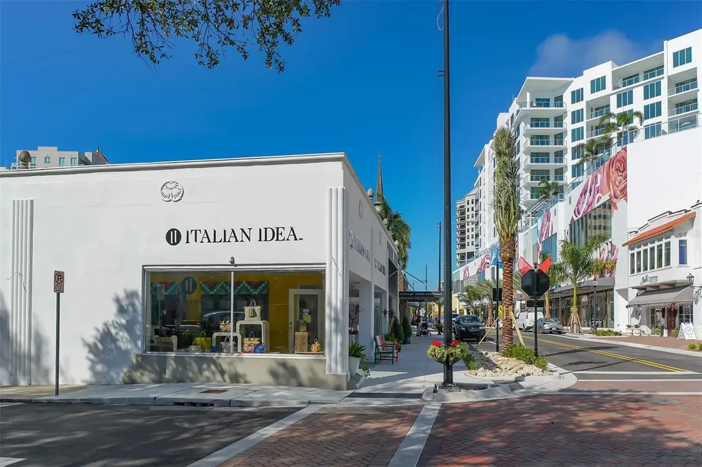 7322 Westmoreland Drive Sarasota FL 34243