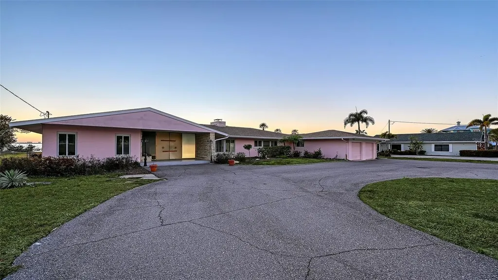 7322 Westmoreland Drive Sarasota FL 34243