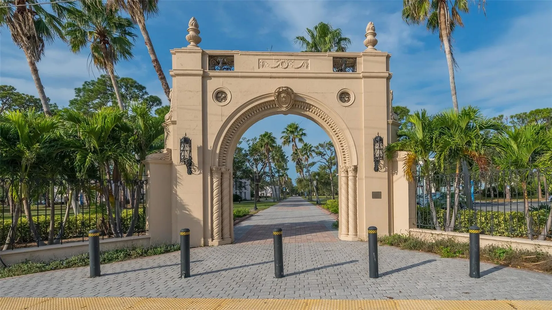 7322 Westmoreland Drive Sarasota FL 34243