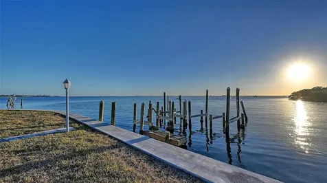 7322 Westmoreland Drive Sarasota FL 34243