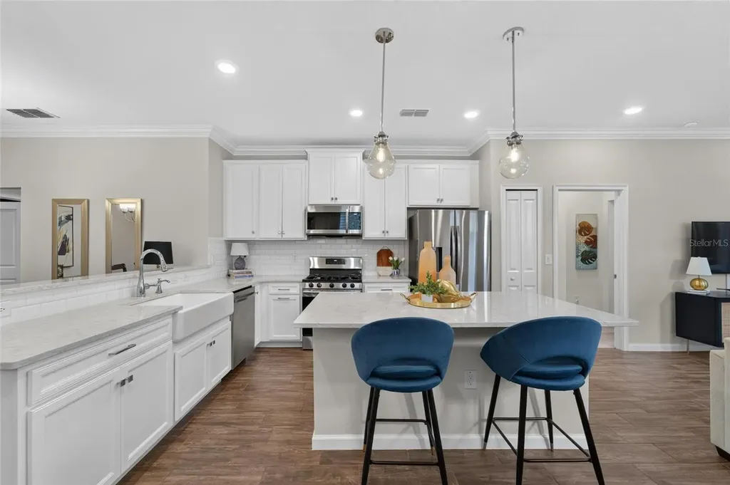 303 Blackrock Lane Apollo Beach FL 33572