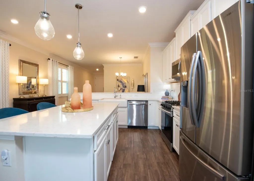 303 Blackrock Lane Apollo Beach FL 33572