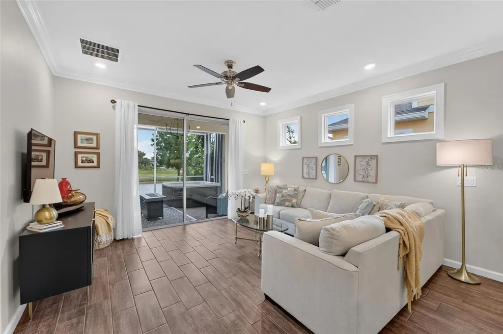 303 Blackrock Lane Apollo Beach FL 33572