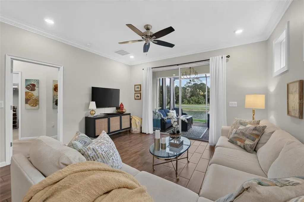 303 Blackrock Lane Apollo Beach FL 33572