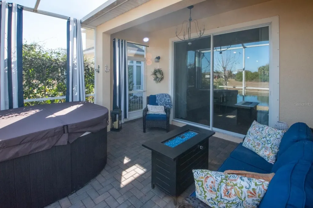 303 Blackrock Lane Apollo Beach FL 33572