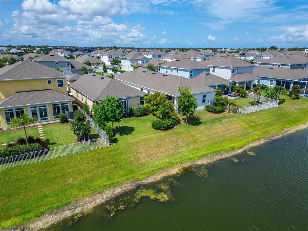 303 Blackrock Lane Apollo Beach FL 33572
