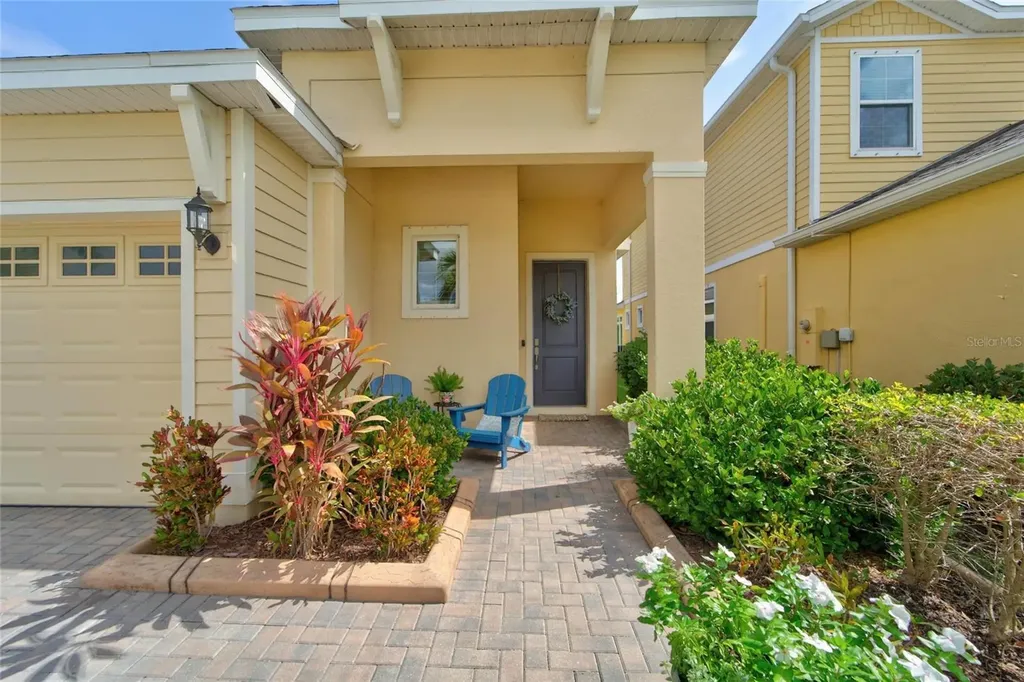 303 Blackrock Lane Apollo Beach FL 33572