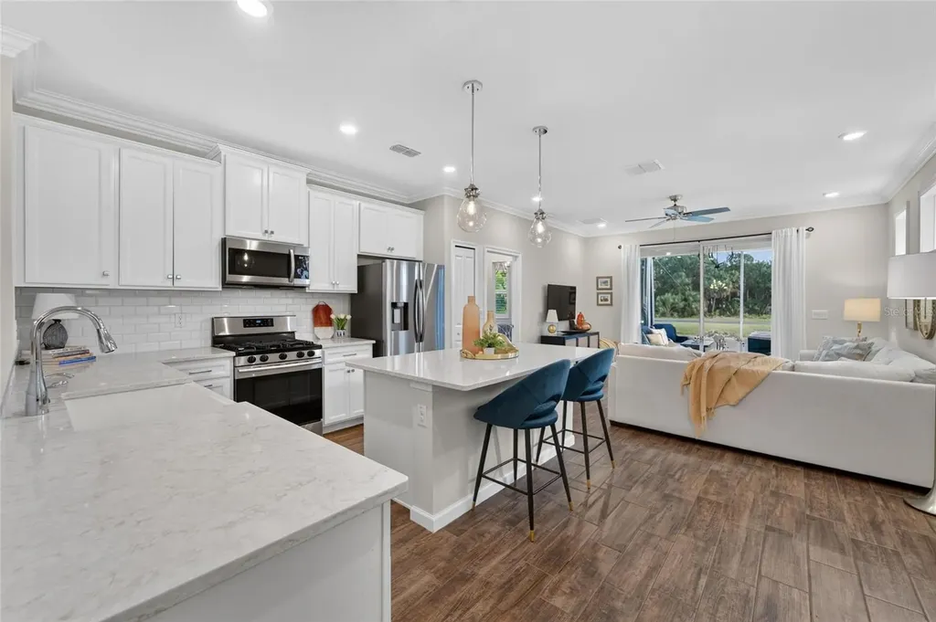 303 Blackrock Lane Apollo Beach FL 33572
