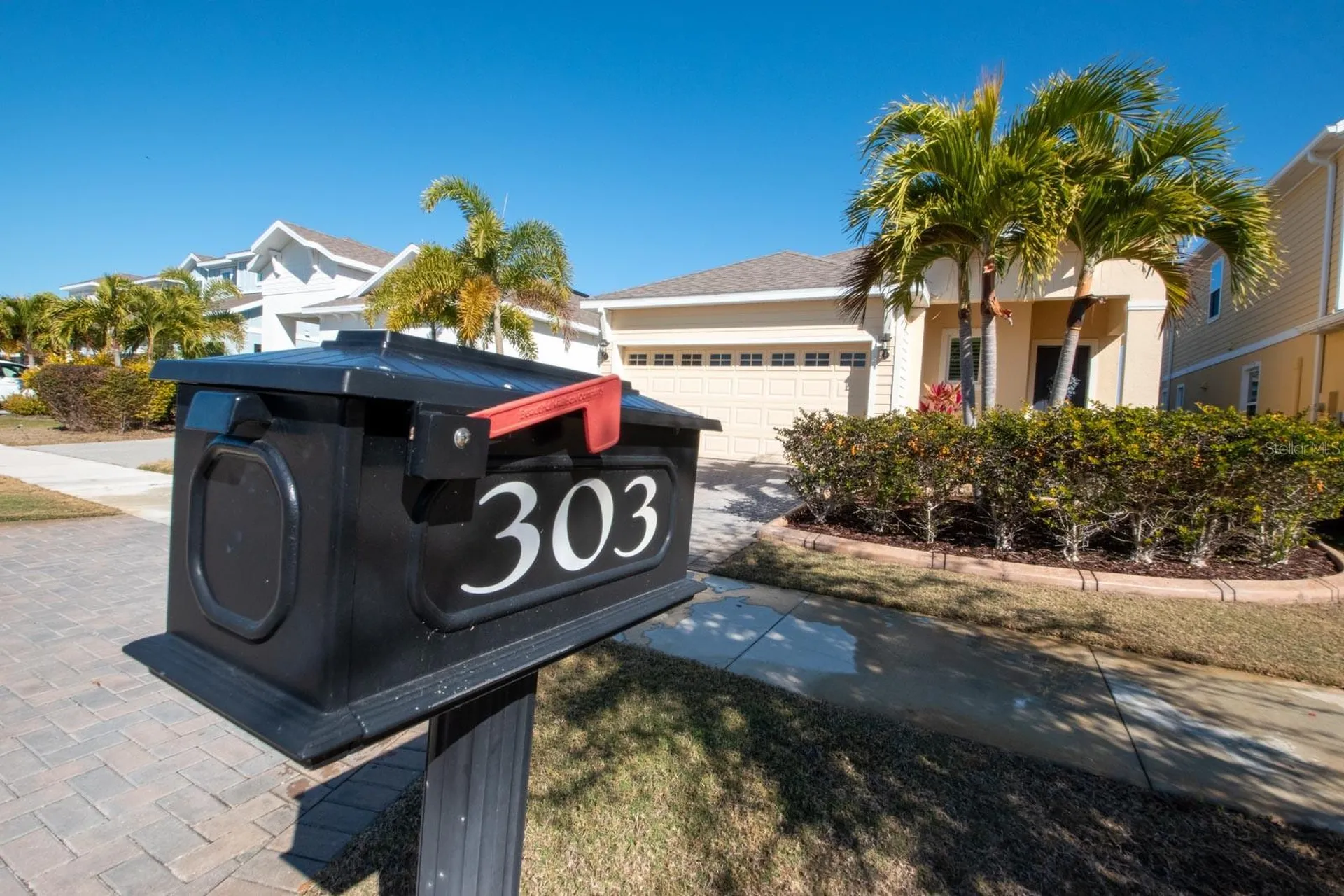 303 Blackrock Lane Apollo Beach FL 33572