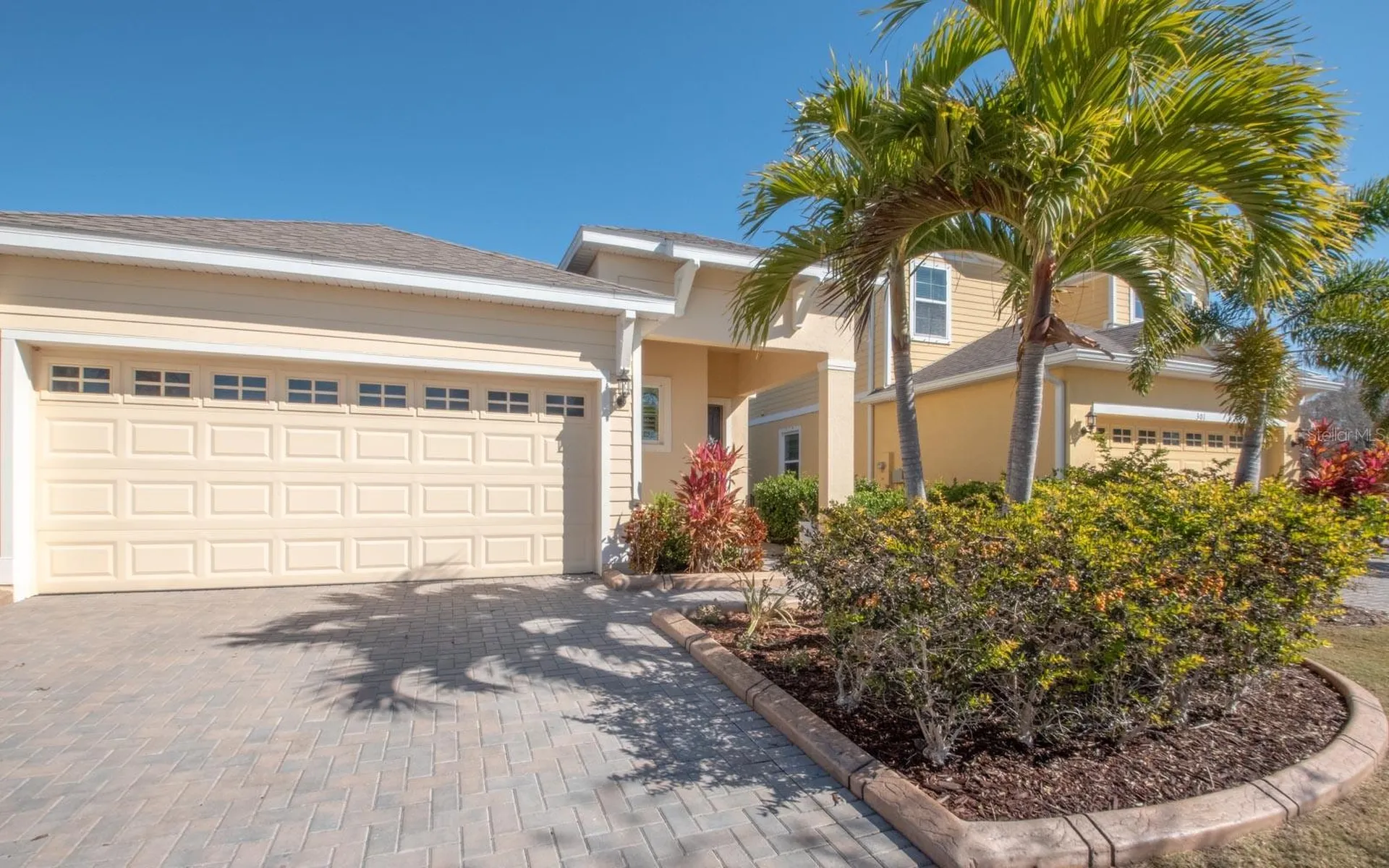 303 Blackrock Lane Apollo Beach FL 33572