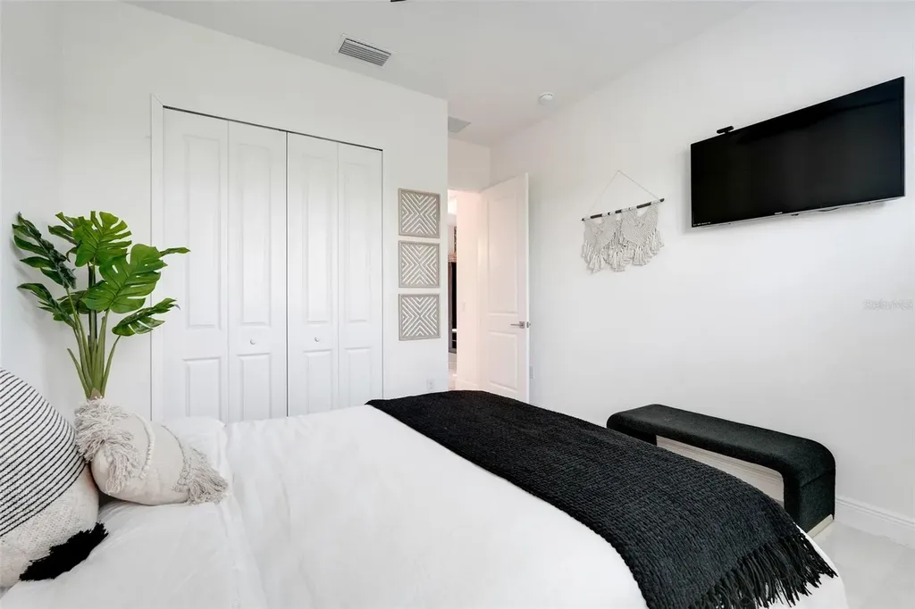 1990 Wallingford Loop Mount Dora FL 32757