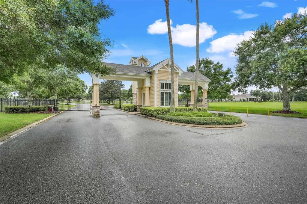 1990 Wallingford Loop Mount Dora FL 32757