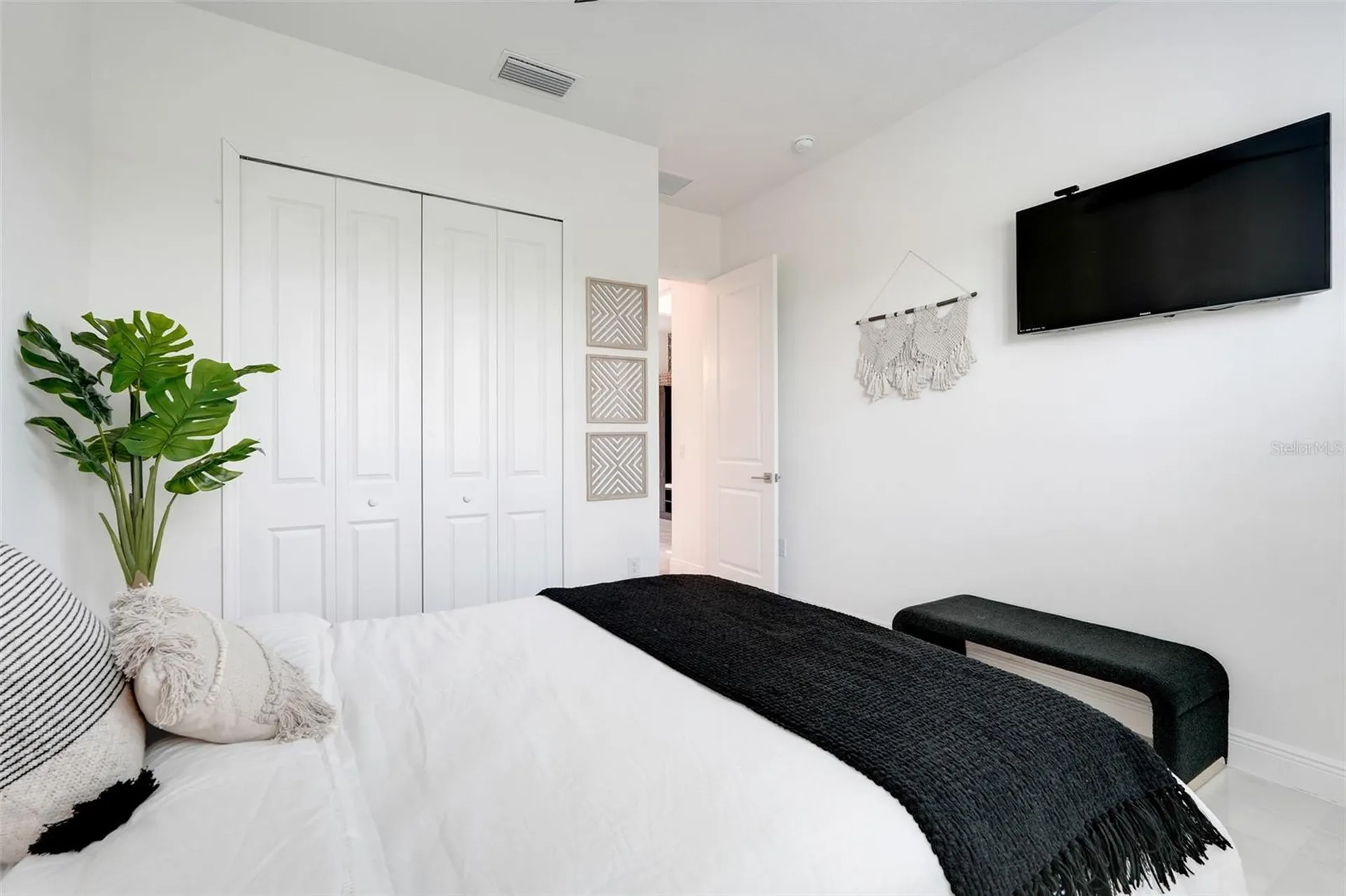 1990 Wallingford Loop Mount Dora FL 32757