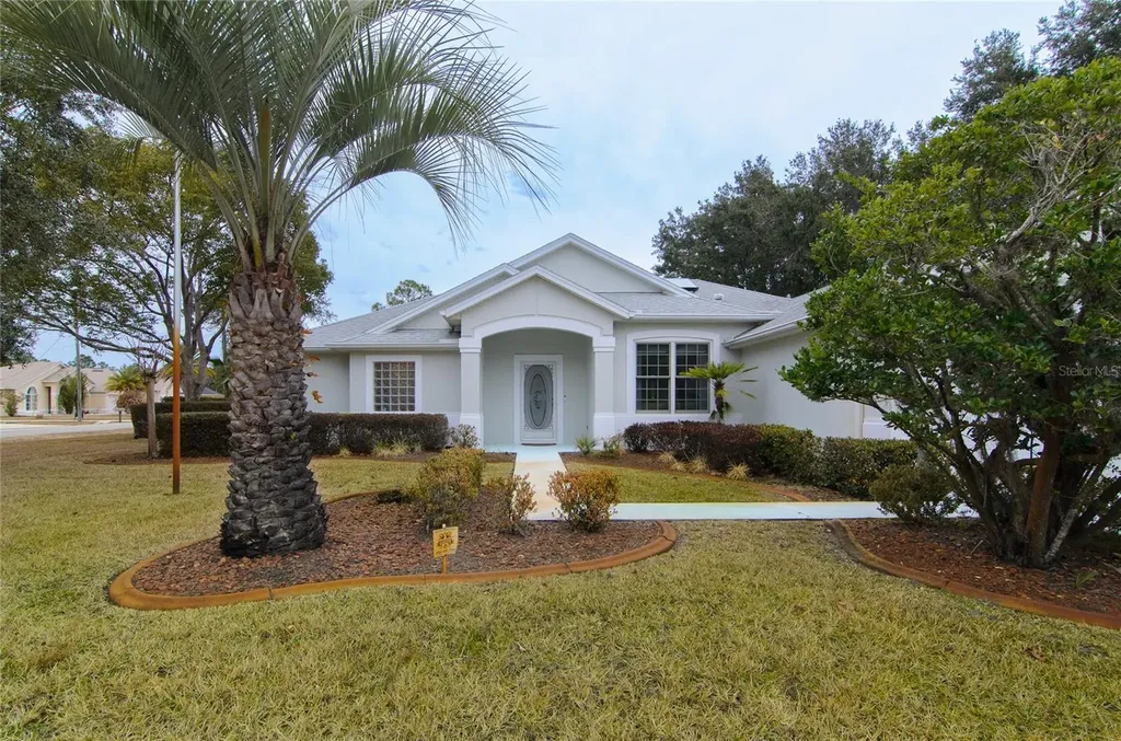 1 White Horse Lane Palm Coast FL 32164