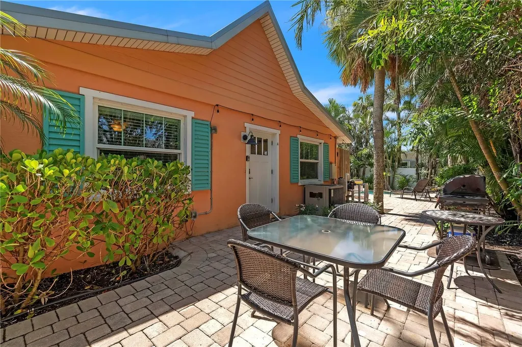 205 Peacock Lane Holmes Beach FL 34217