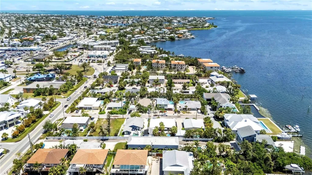 205 Peacock Lane Holmes Beach FL 34217