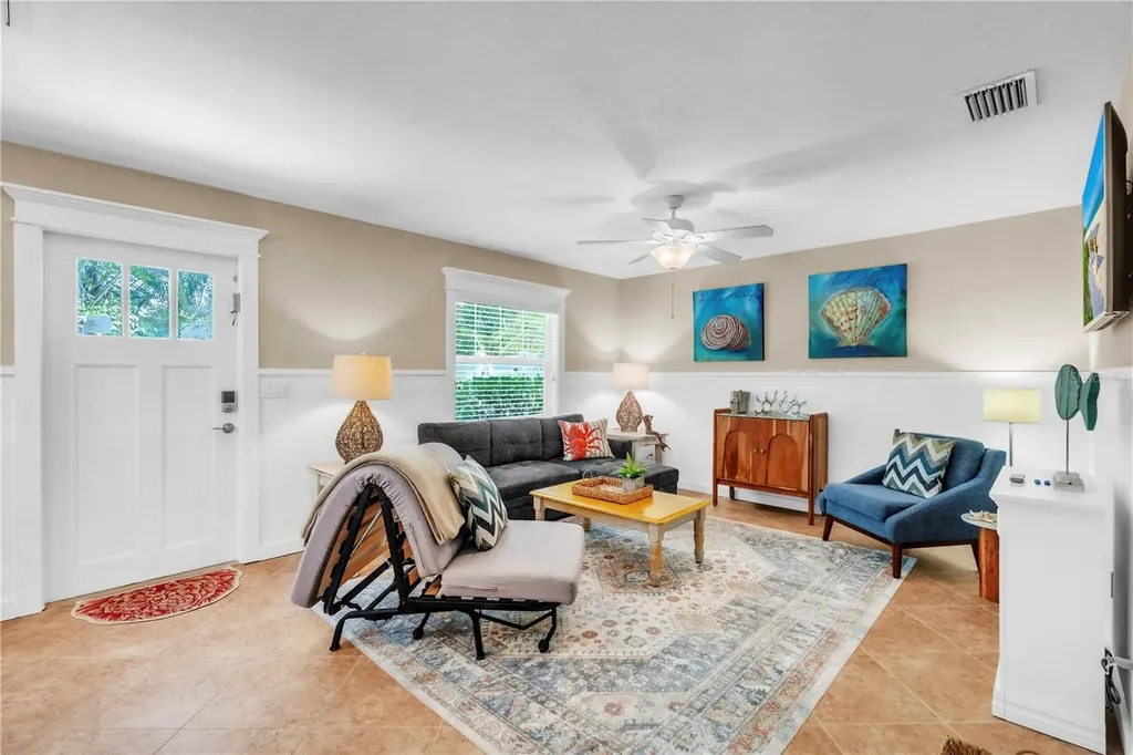 205 Peacock Lane Holmes Beach FL 34217
