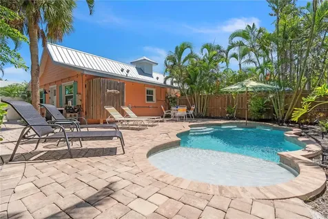 205 Peacock Lane Holmes Beach FL 34217