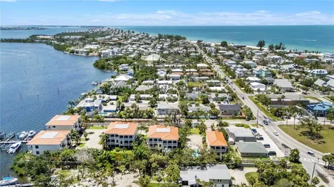 205 Peacock Lane Holmes Beach FL 34217