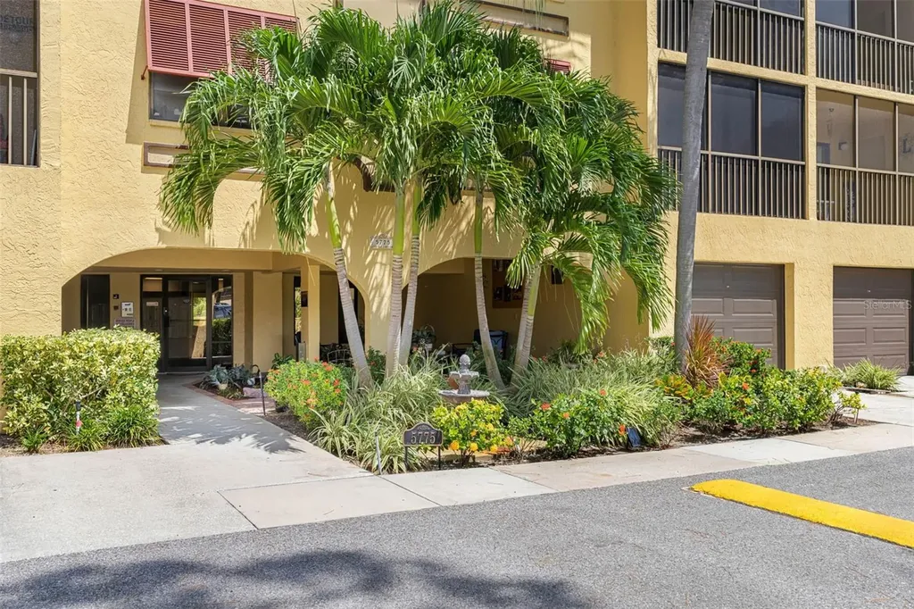 5775 Park Street N St Petersburg FL 33709