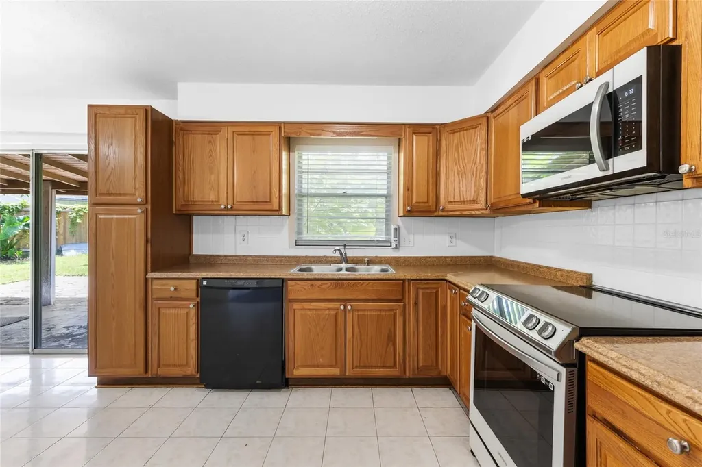 2230 NW 57th Terrace Gainesville FL 32605