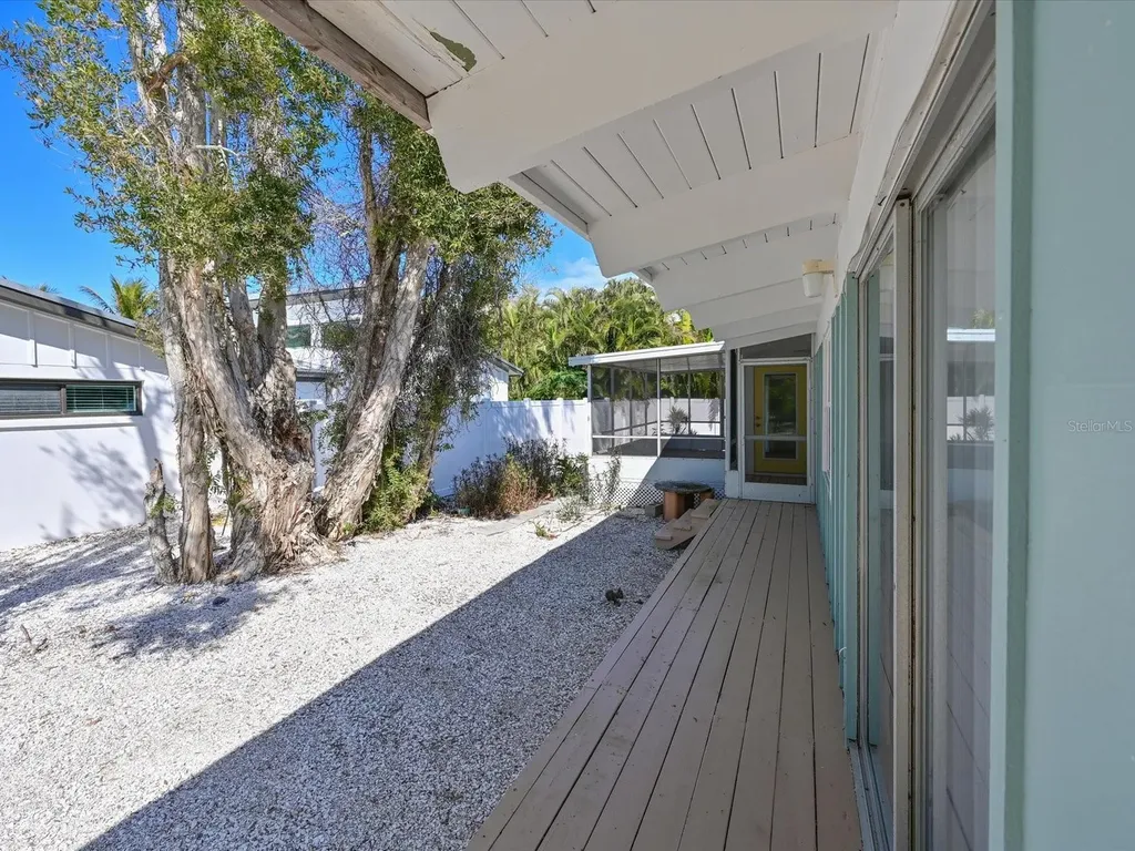 216 Gladiolus Street Anna Maria FL 34216