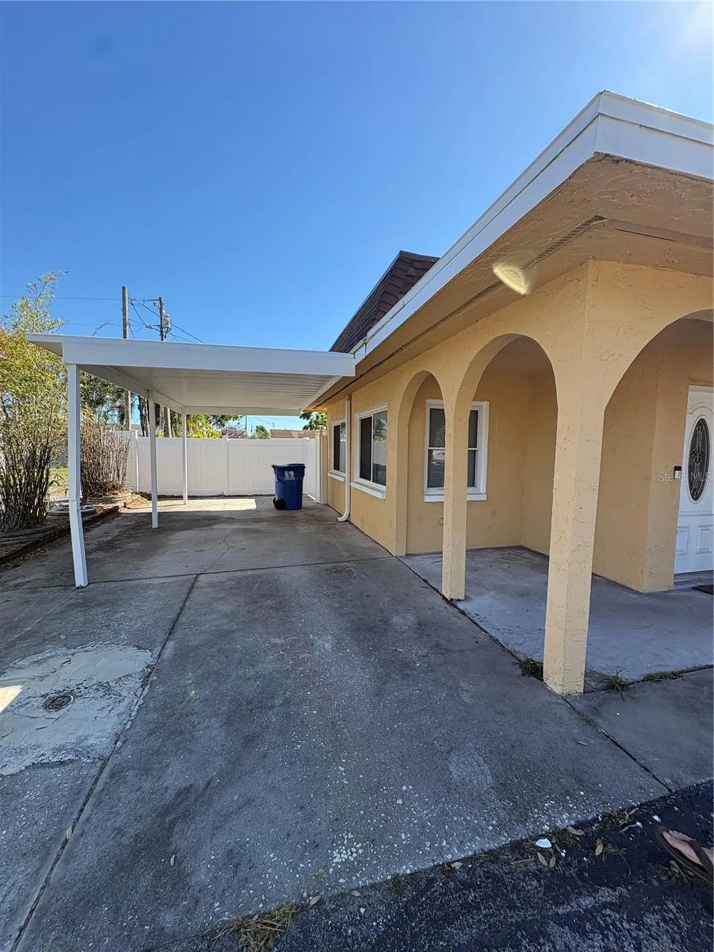 6098 22nd Avenue N St Petersburg FL 33710