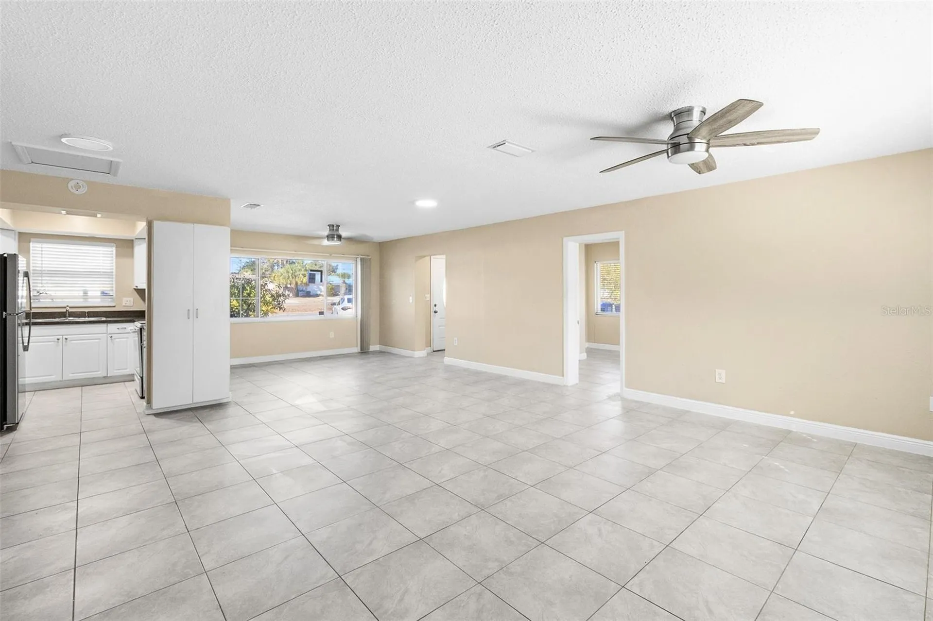 6098 22nd Avenue N St Petersburg FL 33710