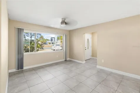 6098 22nd Avenue N St Petersburg FL 33710