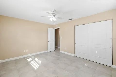 6098 22nd Avenue N St Petersburg FL 33710