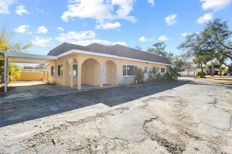 6098 22nd Avenue N St Petersburg FL 33710