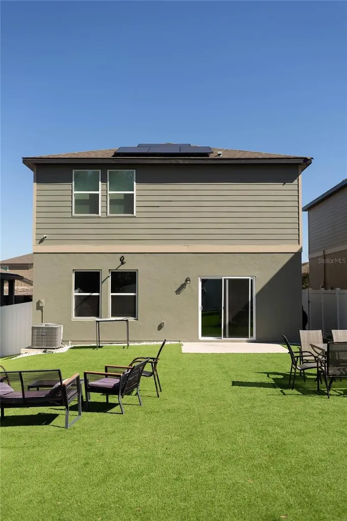 2015 Hemingway Circle Groveland FL 34736